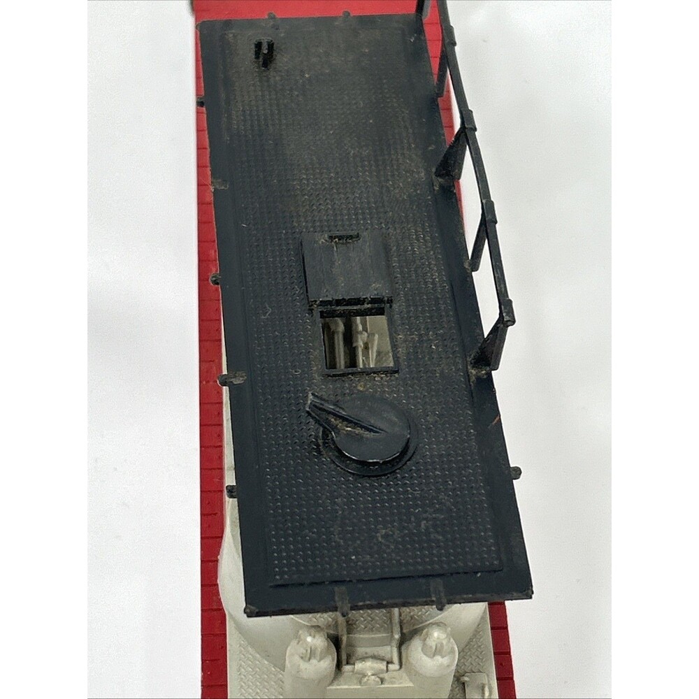 Lionel Postwar Train 6812 X2454 Baby Ruth Box Car Track Maintenance Incomplete - Picture 11 of 16